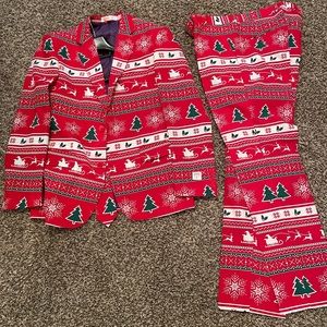 Men’s Christmas Suit with tie! Size US 42. Fits like a men’s large.